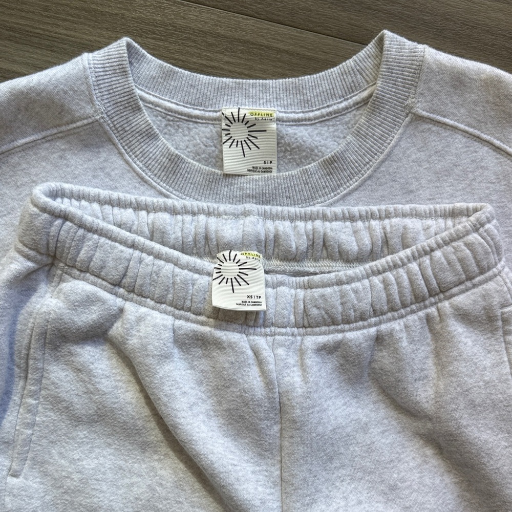 Aerie OFFLINE Heather Grey Fleece Sweat Set Crewneck & Wide Leg Sweatpants - Picture 2 of 4